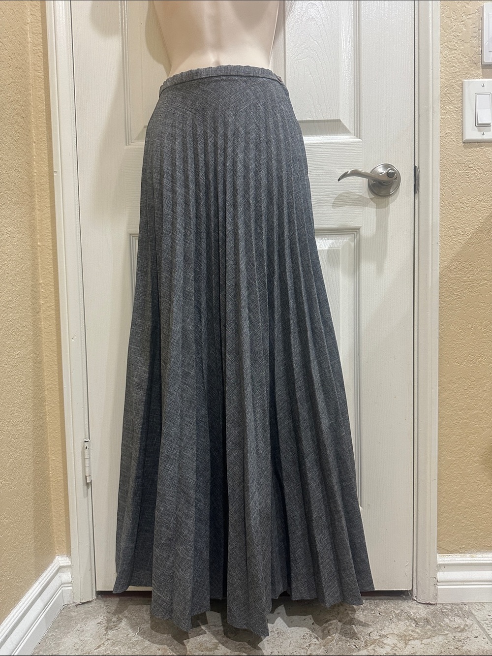 Gray Pleated Maxi Skirt - Elegant Everyday Style